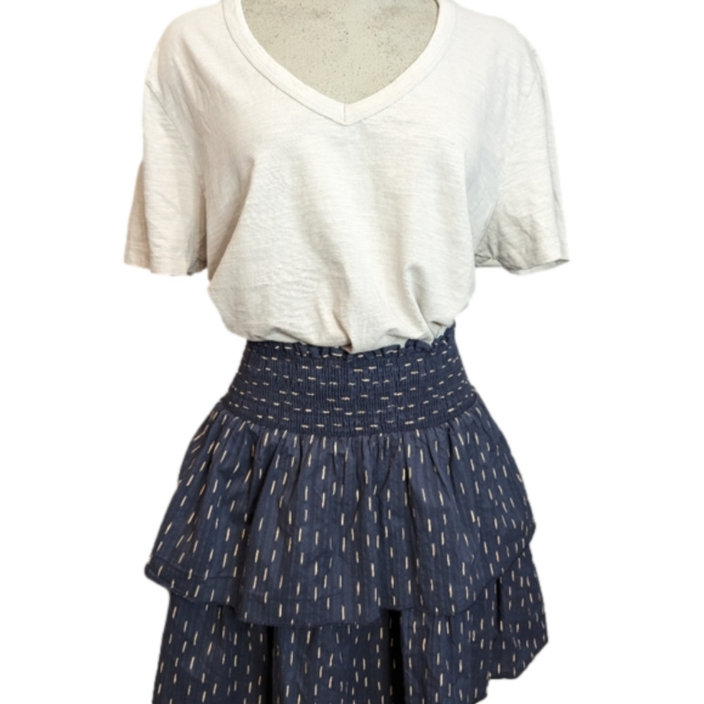 New! Universal Thread  V Neck Tee Shirt woman's XXL tee, cream beige